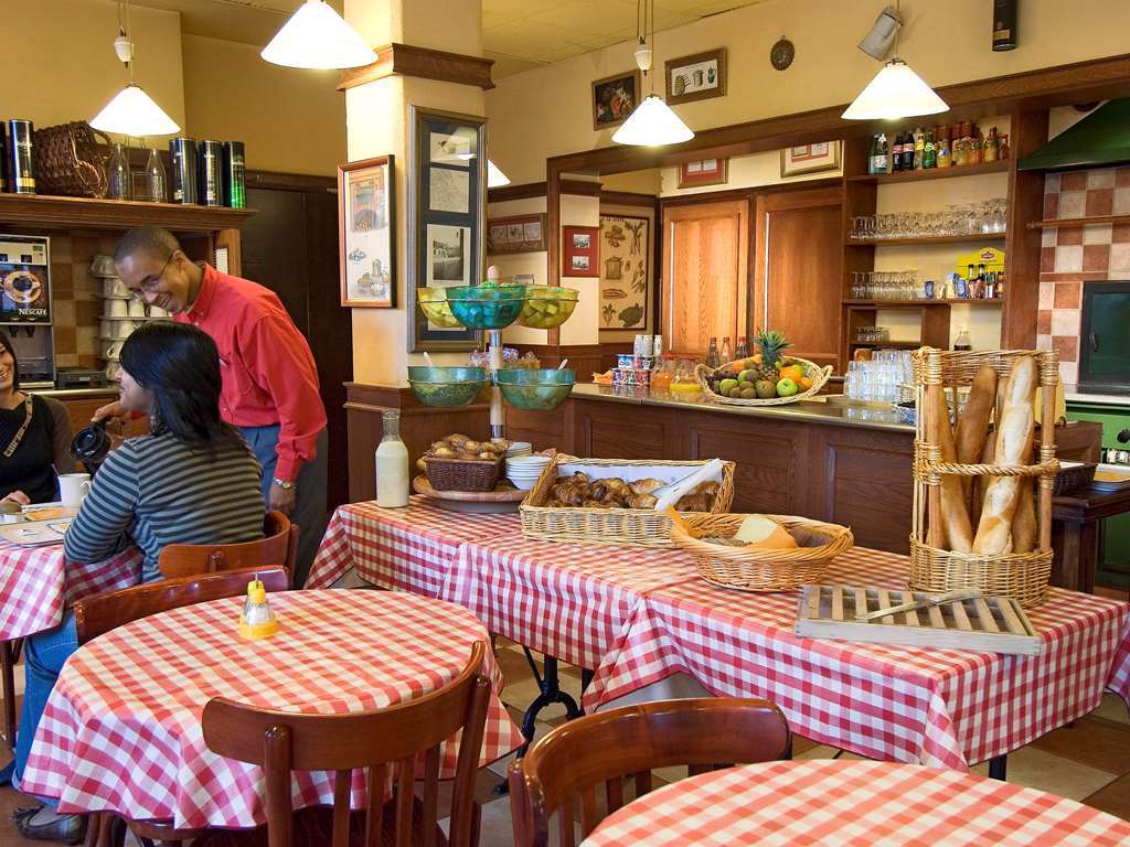 B&B Hotel Lille Roubaix Centre Grand-Place Restaurant foto
